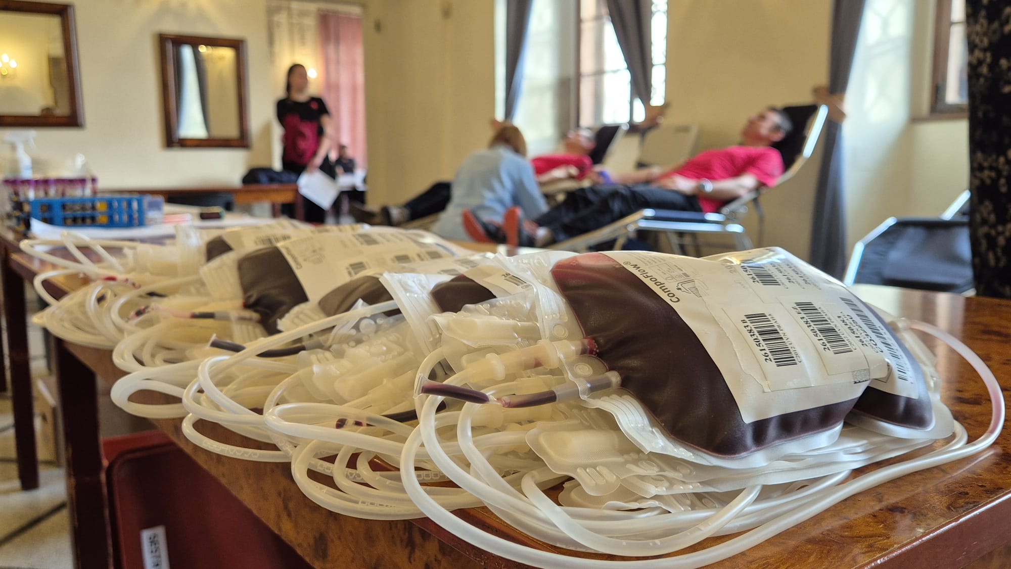 Titulka Kapka krve únor 2026