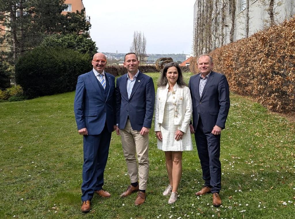 Setkání starosty ČOS M. Chlumského se zástupci Svazu měst a obcí ČR