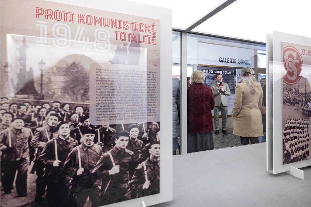 Výstava sokolové proti totalitě zahájení